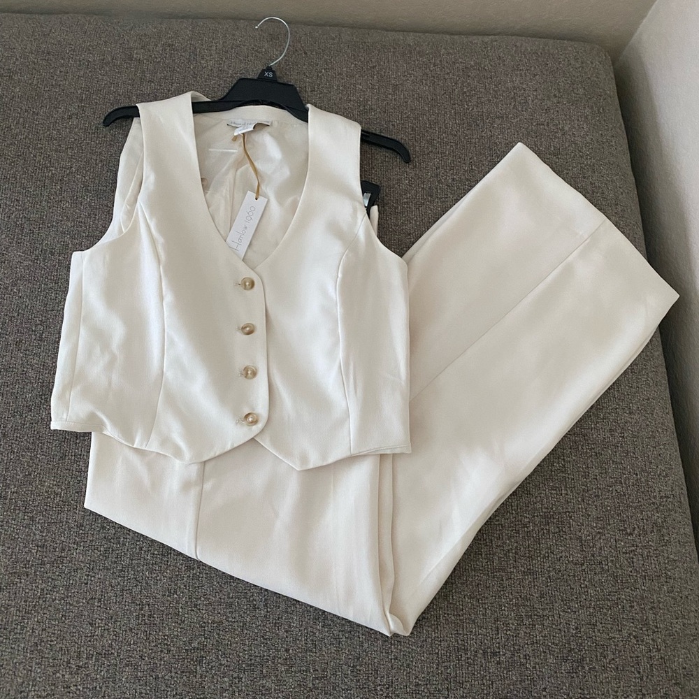 House of Harlow 1960 Cream and White Collection